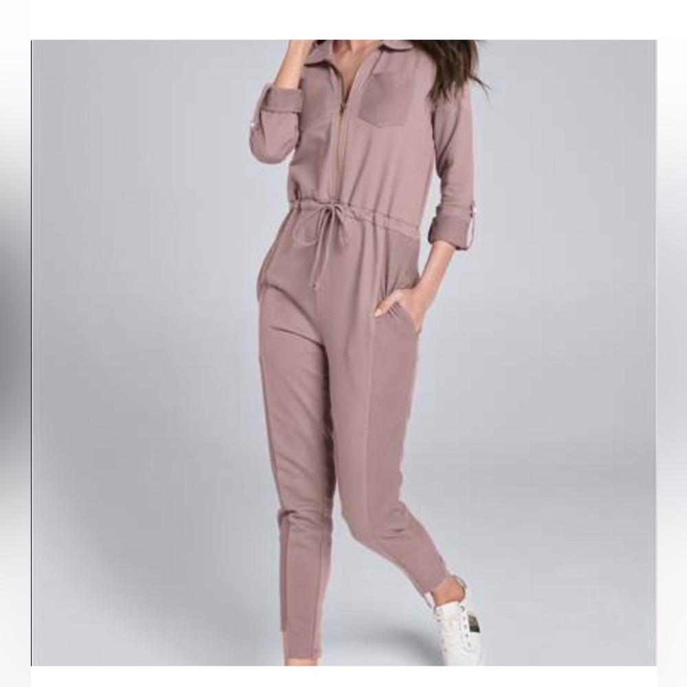 NOT4SALE LOOKING TO BUY THIS VENUS UTILITY JUMPSUIT IN SIZE XS OR SM